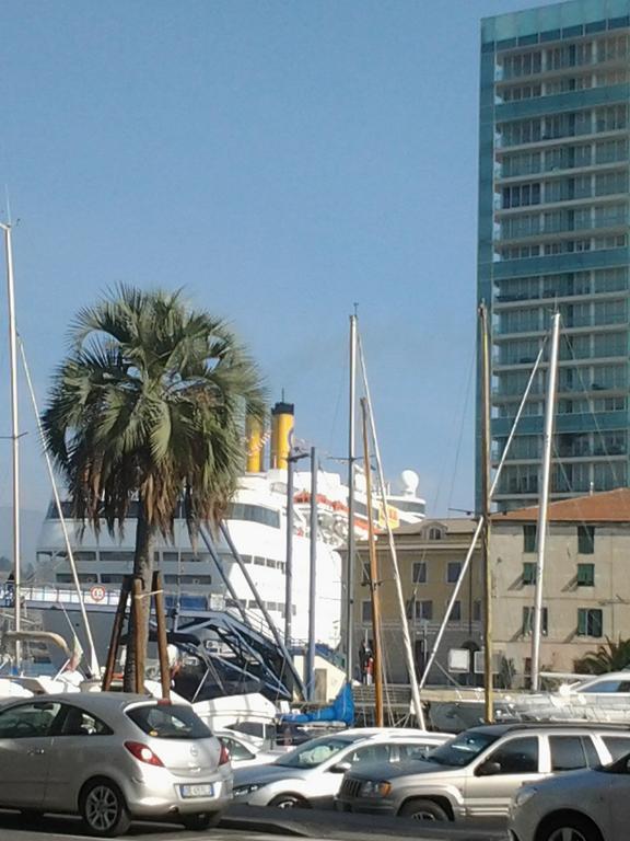 Appartamento Piazzetta La Maddalena Savona Bilik gambar