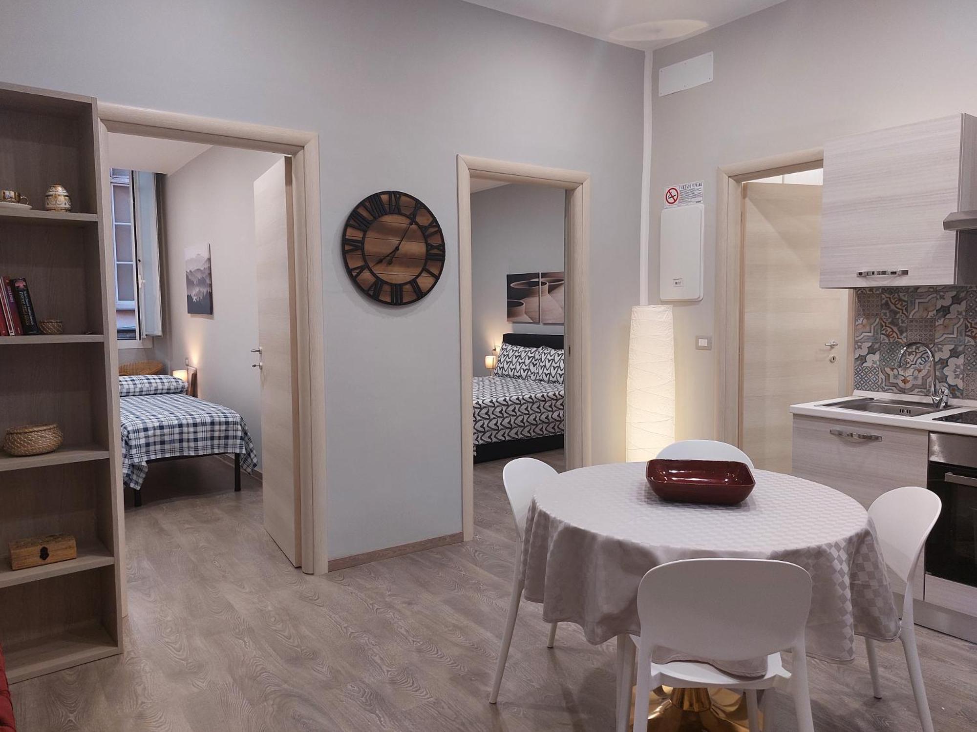 Appartamento Piazzetta La Maddalena Savona Luaran gambar