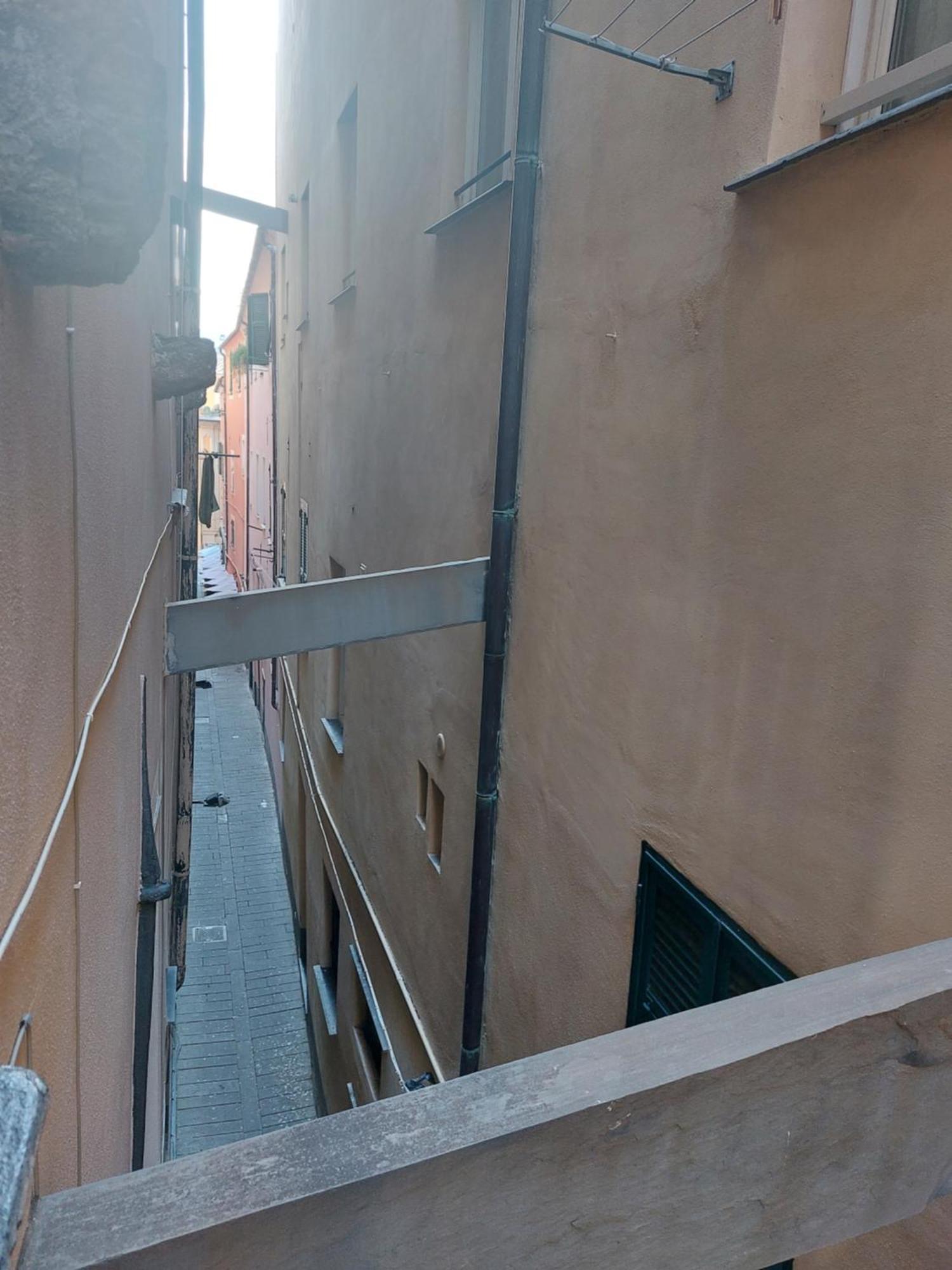 Appartamento Piazzetta La Maddalena Savona Luaran gambar