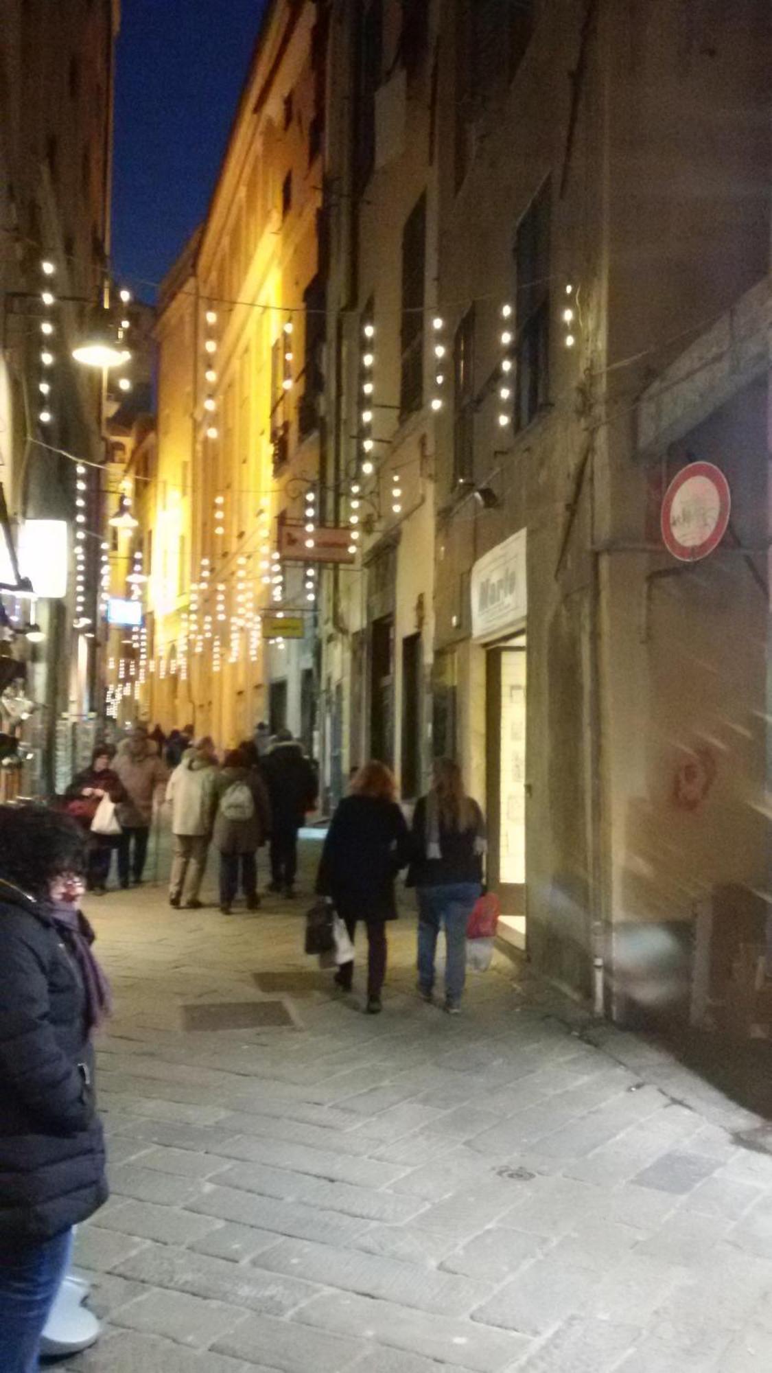 Appartamento Piazzetta La Maddalena Savona Luaran gambar